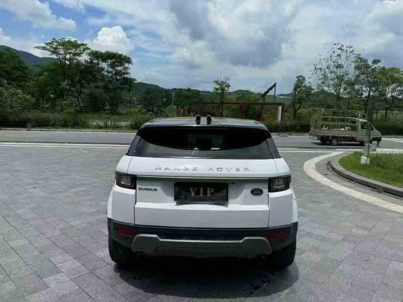 珠海18年路虎极光9