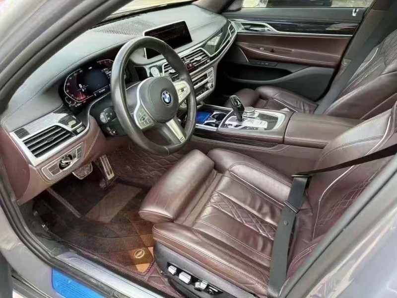 菏泽19年宝马7系3