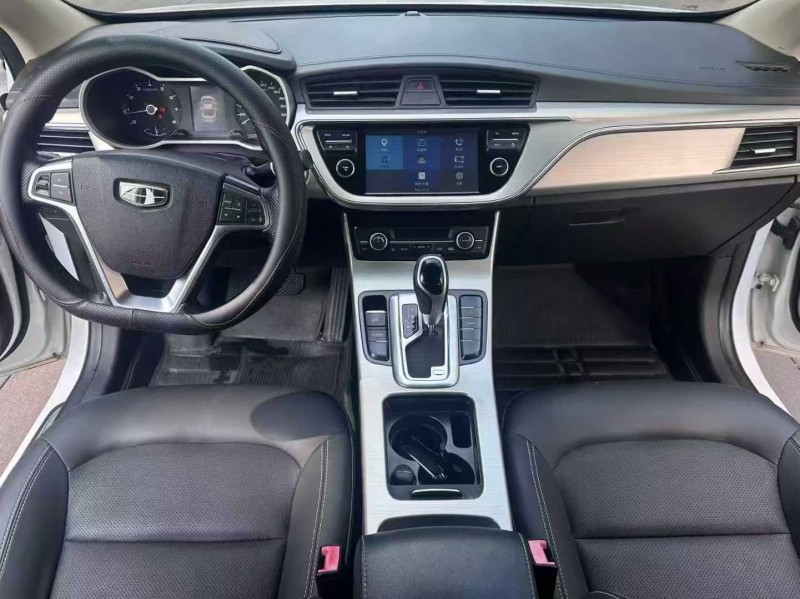 佛山17年吉利帝豪5