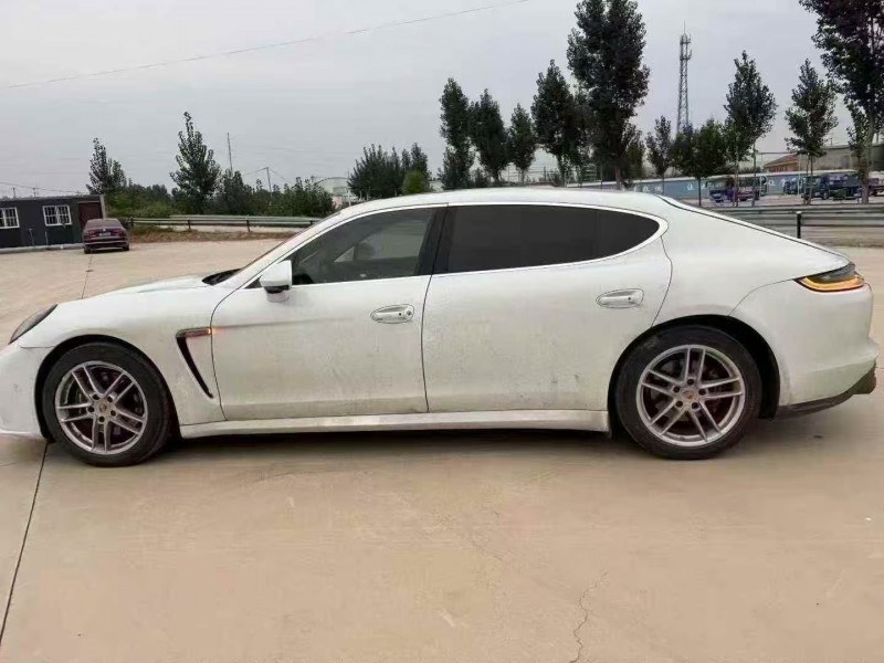 德州17年保时捷帕拉梅拉3