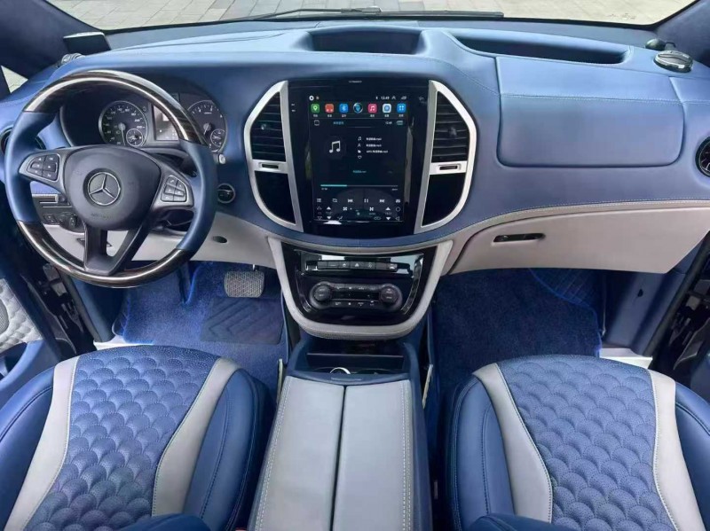 佛山21年奔驰威霆5