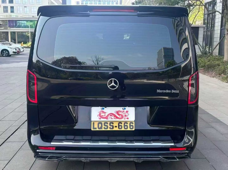 佛山21年奔驰威霆9