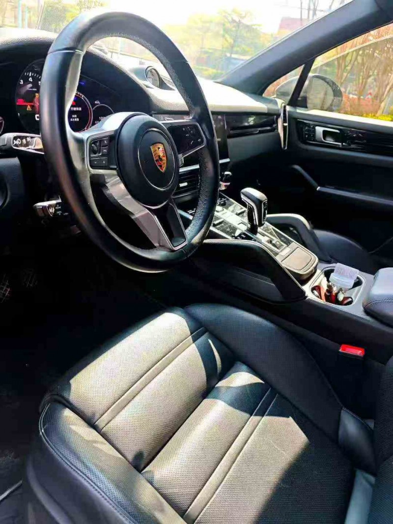 珠海20年保时捷卡宴5