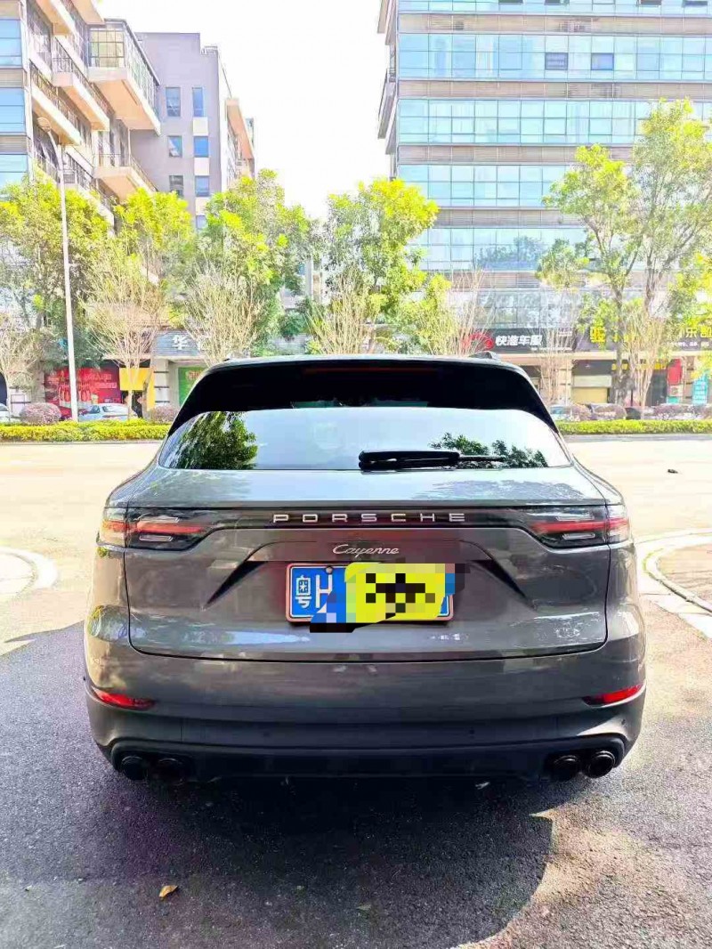 珠海20年保时捷卡宴9