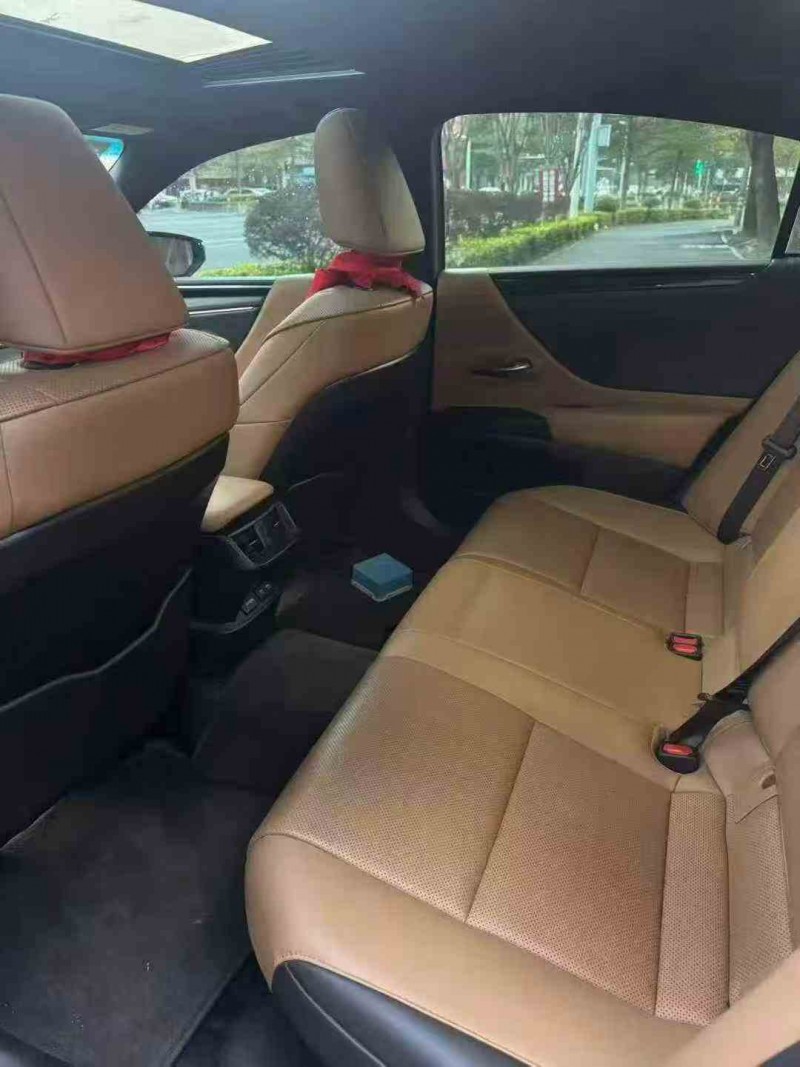 珠海19年雷克萨斯ES6