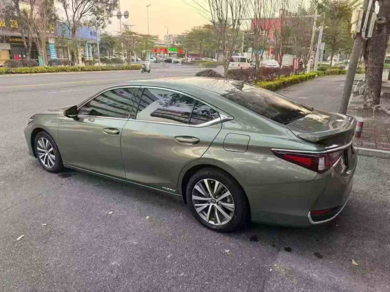 珠海19年雷克萨斯ES7