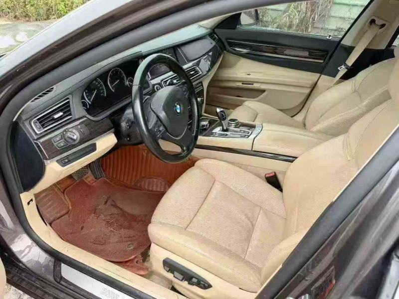 江门14年宝马7系4