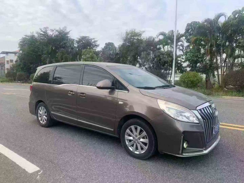 江门18年别克GL82