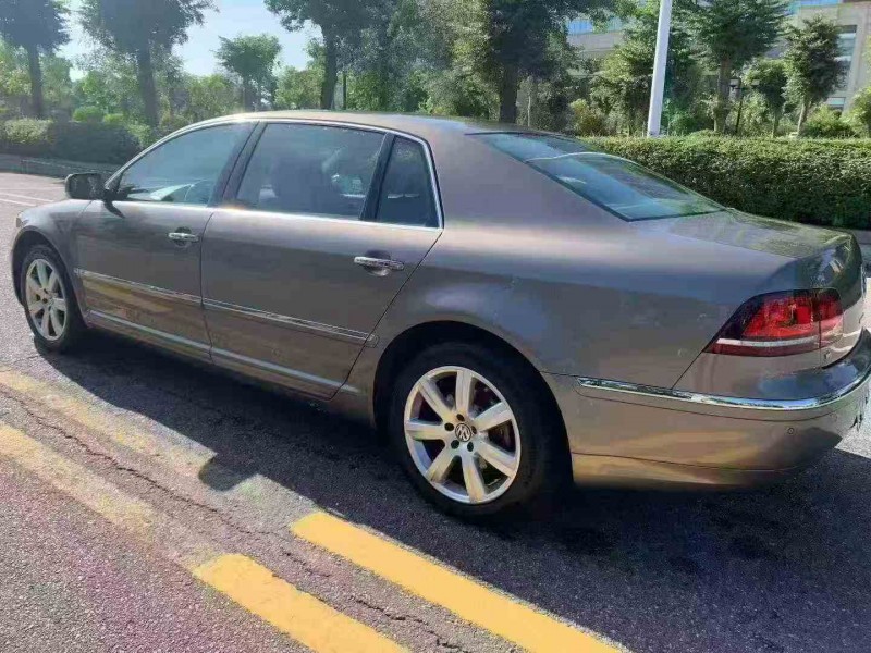 江门16年大众辉腾8