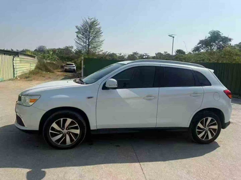 深圳19年三菱劲炫7