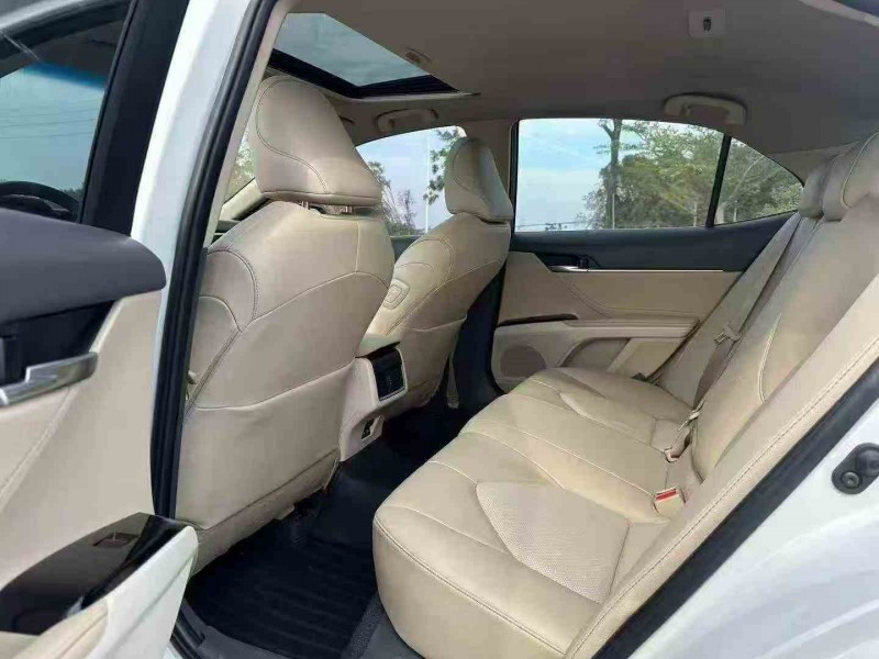 韶关22年丰田凯美瑞4