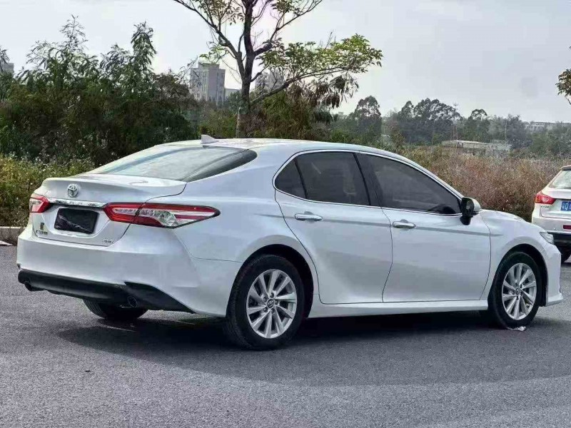 韶关22年丰田凯美瑞7