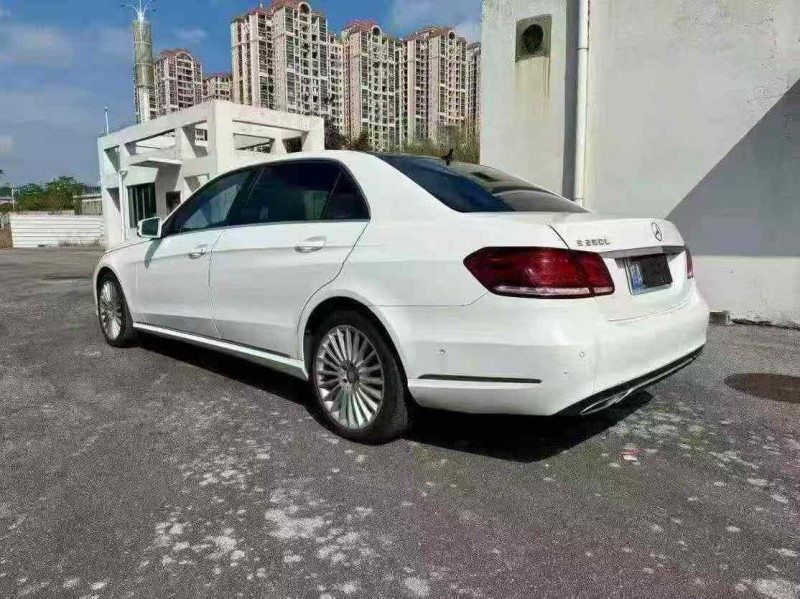 南宁14年奔驰E8