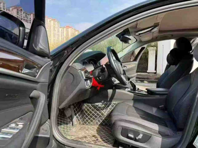 南宁18年宝马5系4