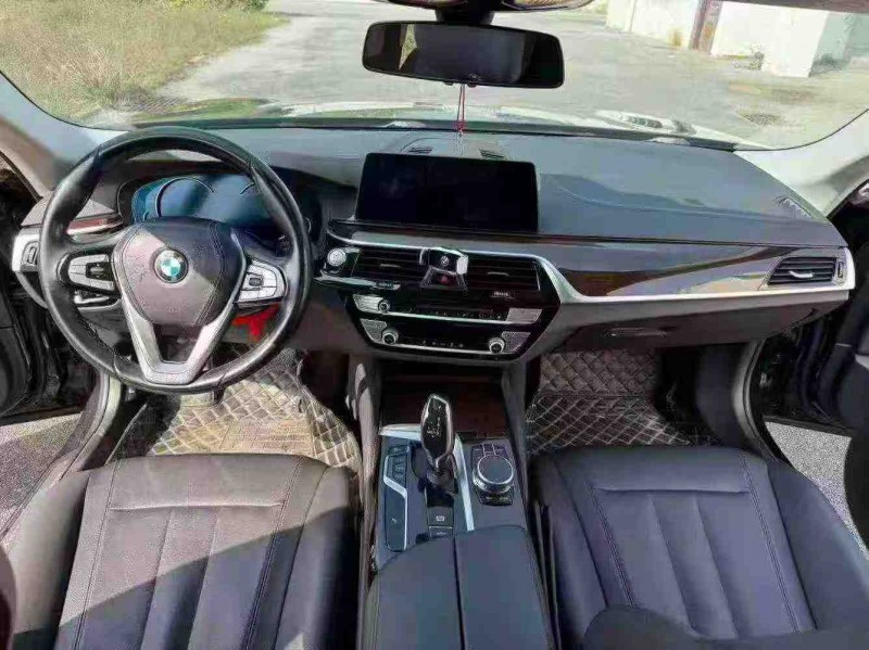 南宁18年宝马5系5