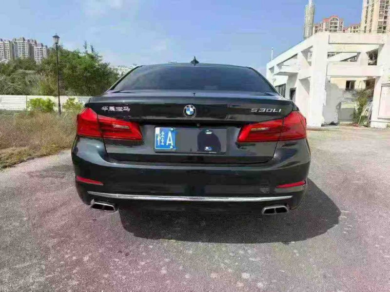 南宁18年宝马5系9