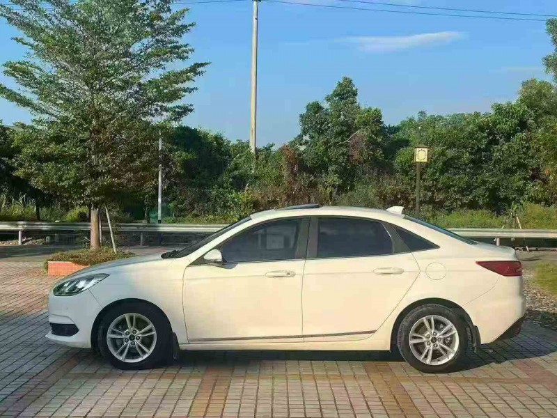 江门19年福特福睿斯3