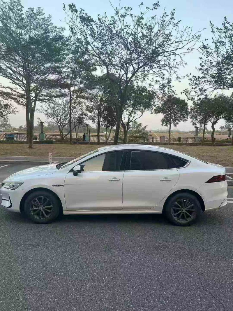 珠海22年比亚迪秦2