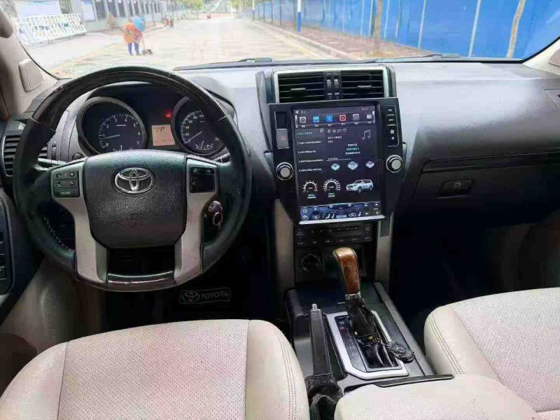 南宁12年丰田普拉多5