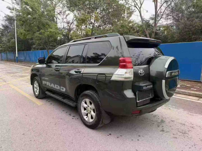 南宁12年丰田普拉多7