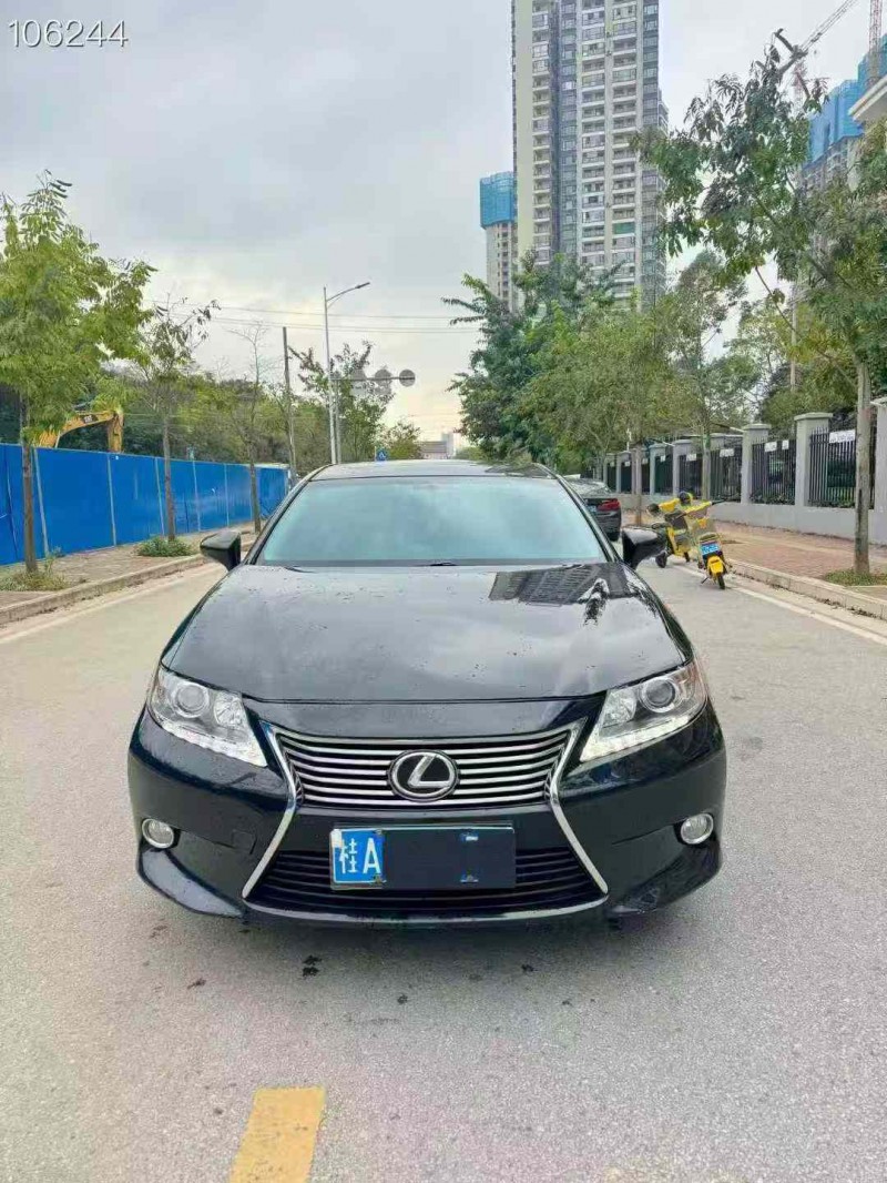 南宁14年雷克萨斯ES1