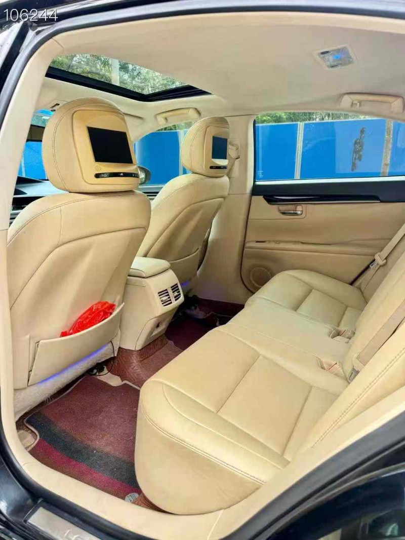 南宁14年雷克萨斯ES6