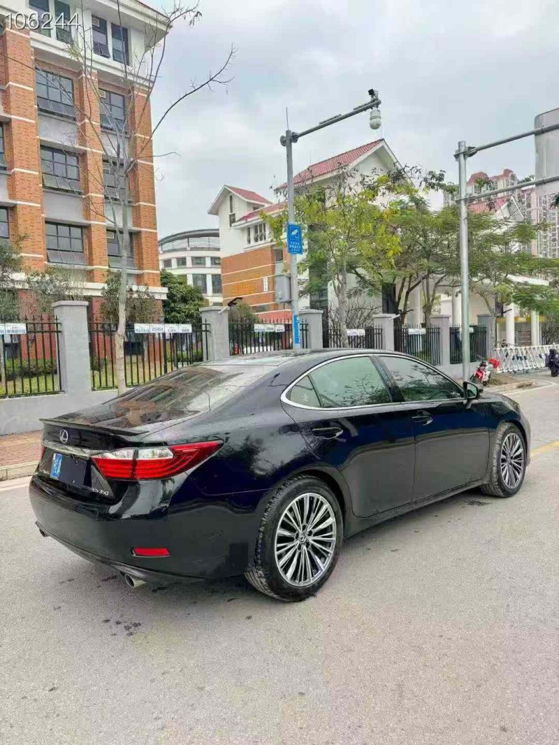 南宁14年雷克萨斯ES7
