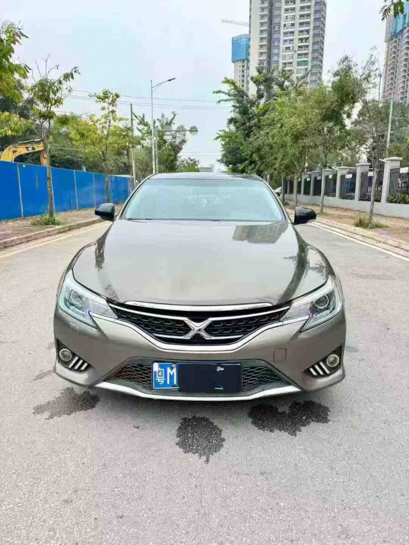 南宁15年丰田锐志1