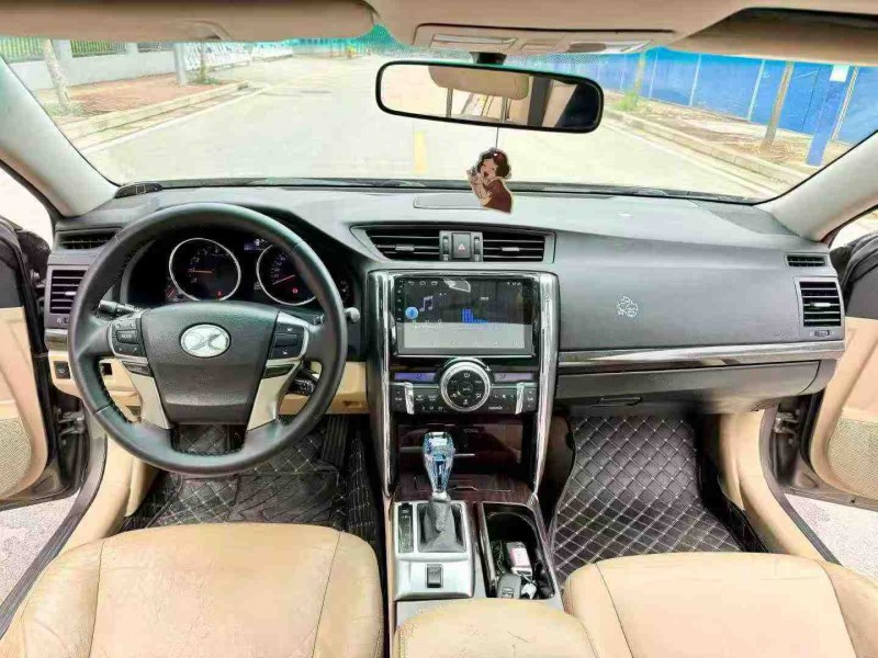 南宁15年丰田锐志5