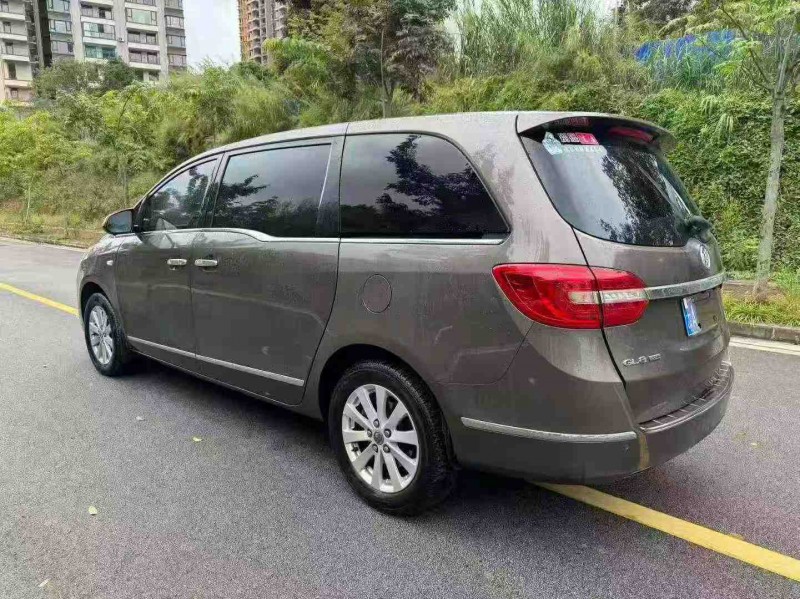 南宁18年别克GL87