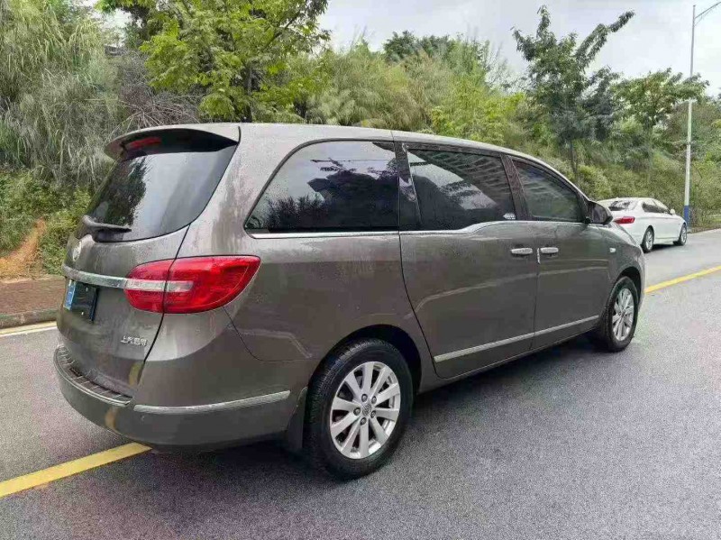 南宁18年别克GL88