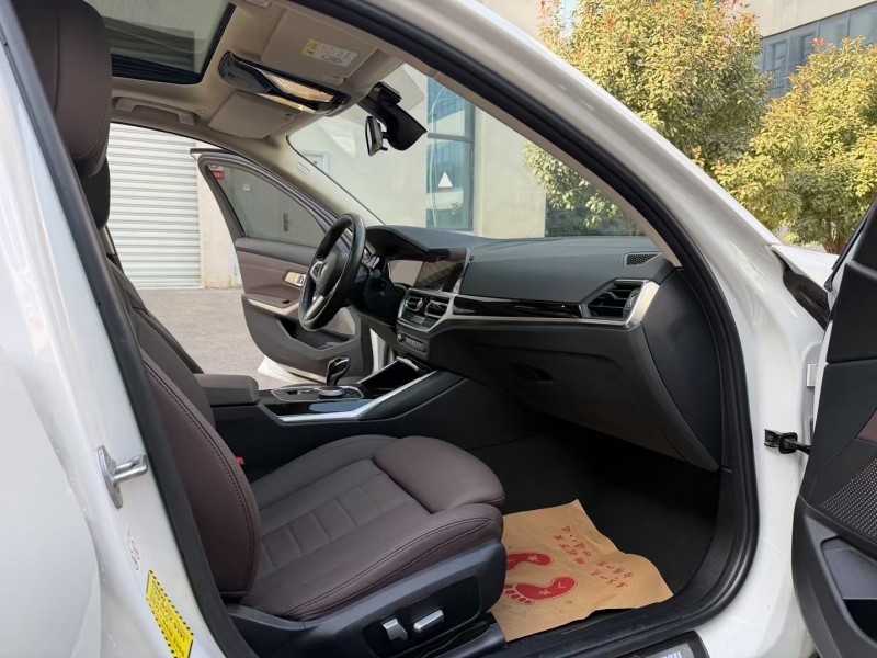 徐州21年宝马3系6