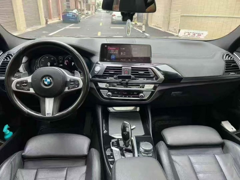 广州19年宝马X47