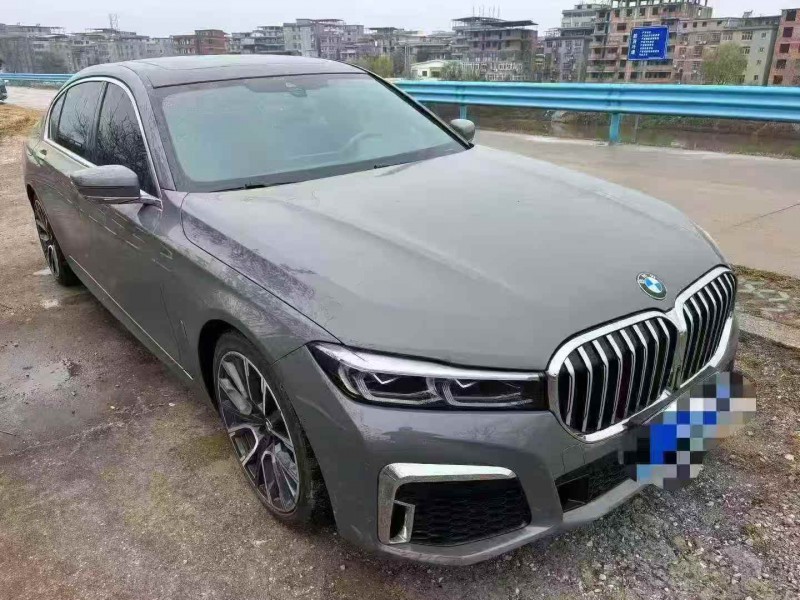 赣州21年宝马7系2