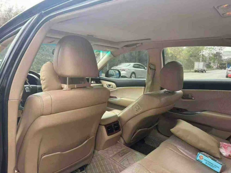 南宁13年丰田皇冠6