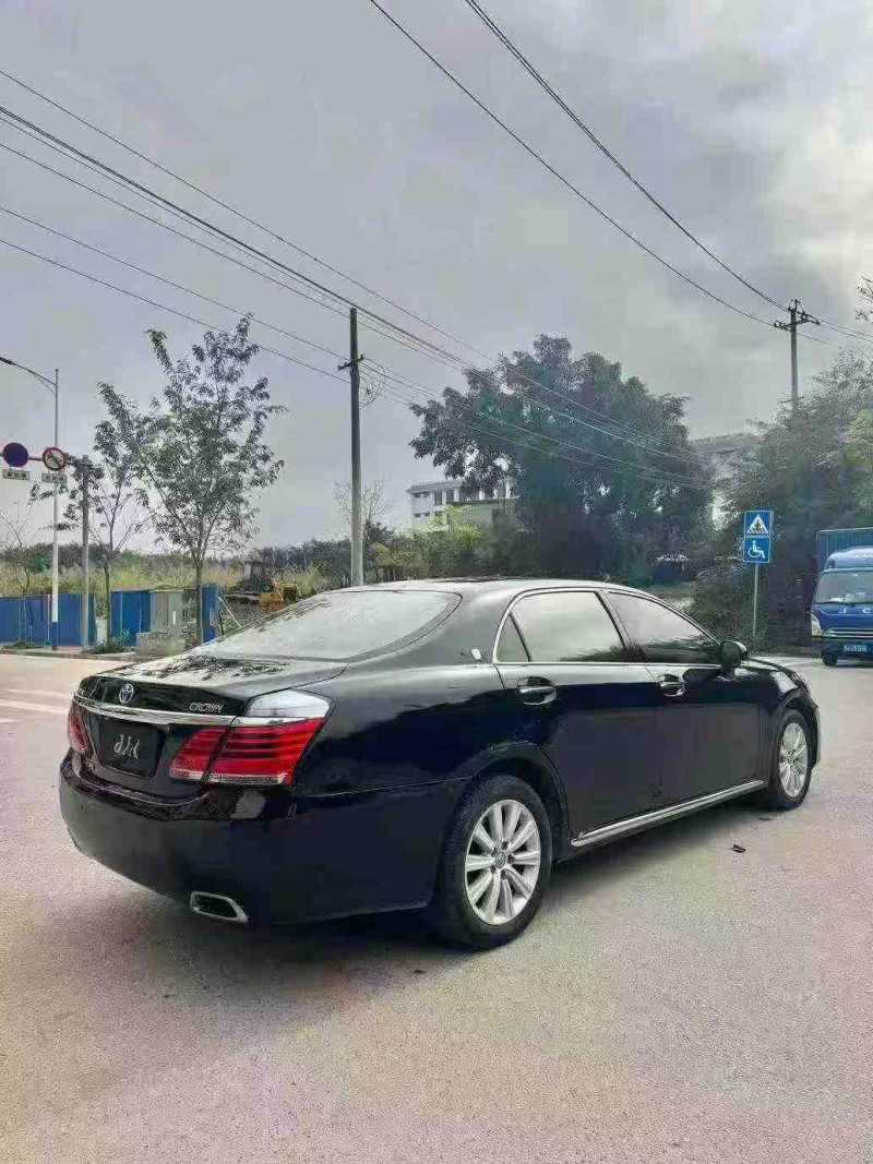 南宁13年丰田皇冠7