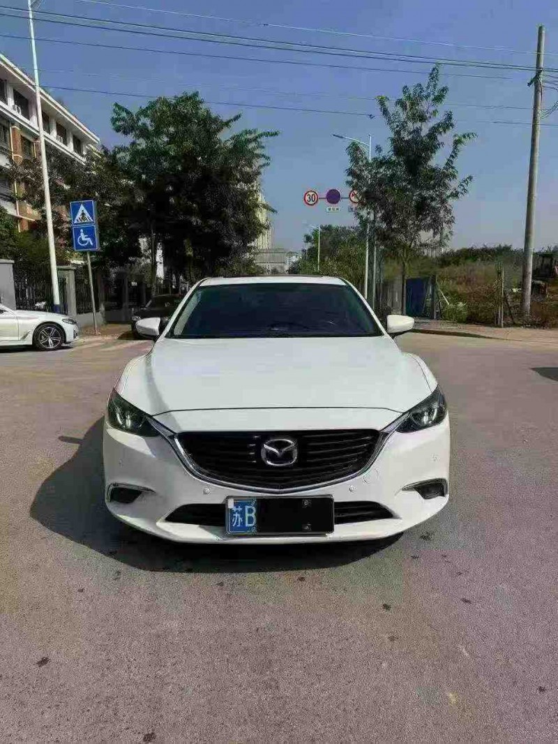 南宁17年马自达阿特兹1