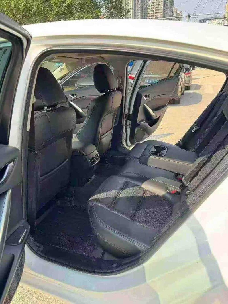 南宁17年马自达阿特兹6