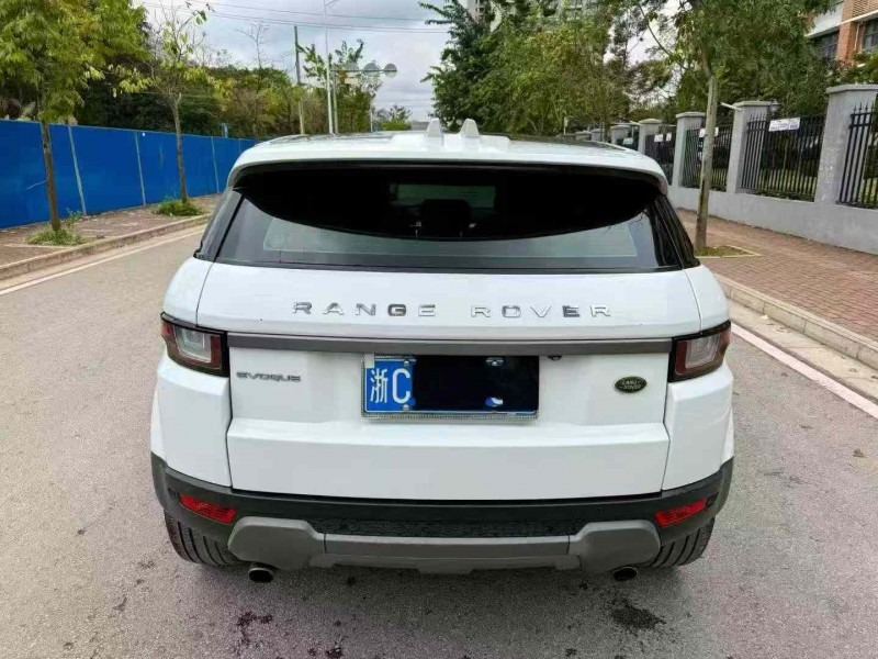 南宁18年路虎极光9