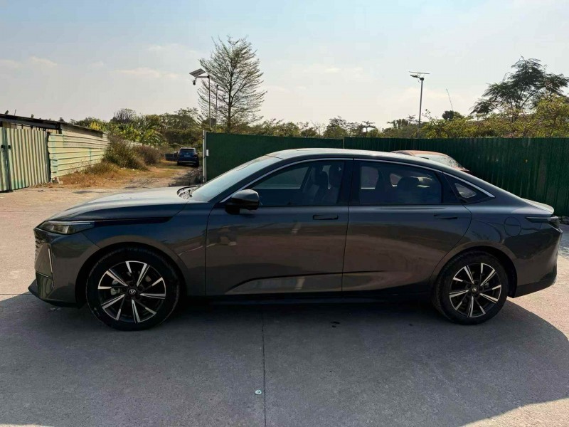 中山23年长安汽车逸动7