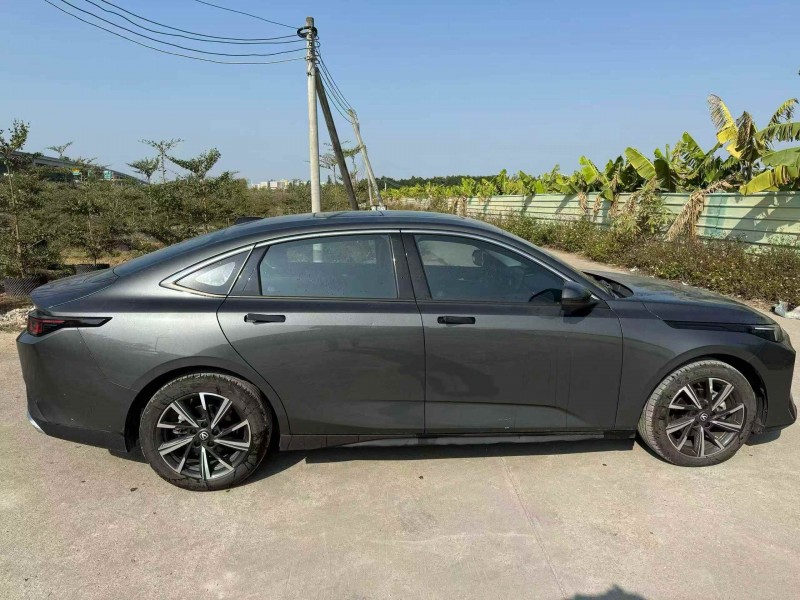 中山23年长安汽车逸动8