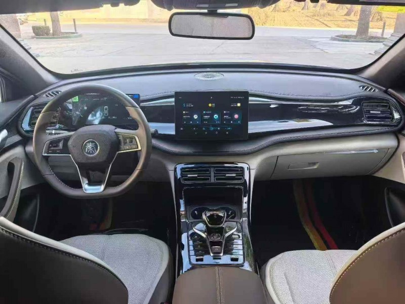 张掖25年比亚迪秦4