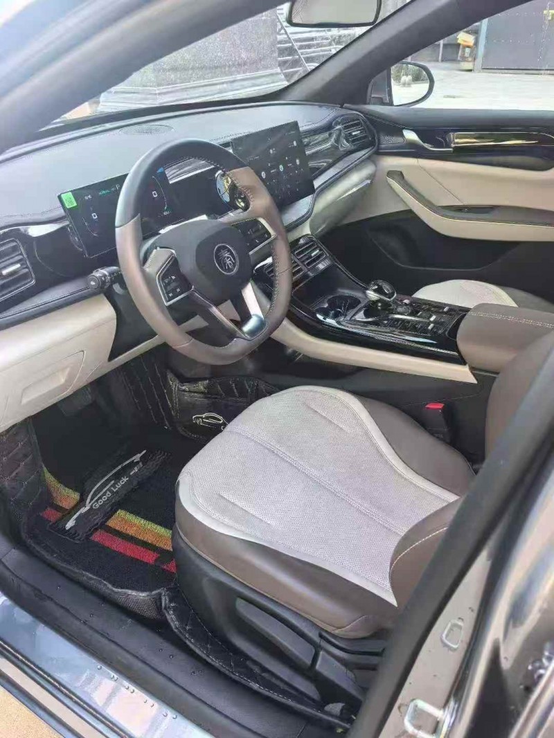 张掖25年比亚迪秦6