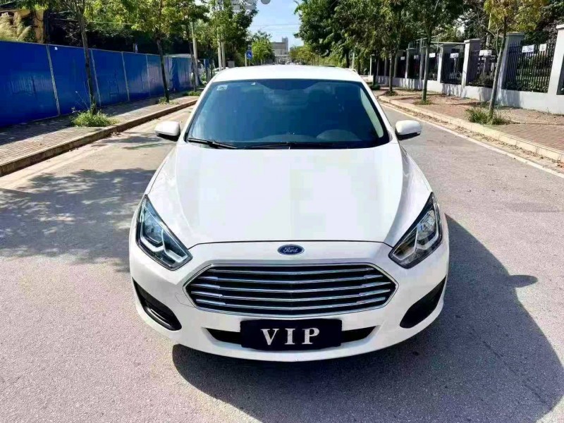 南宁21年福特福睿斯1