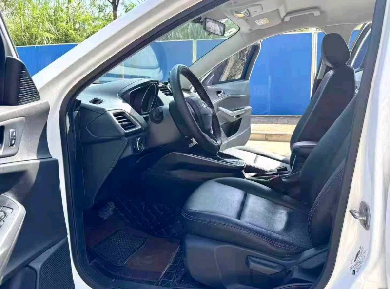 南宁21年福特福睿斯4