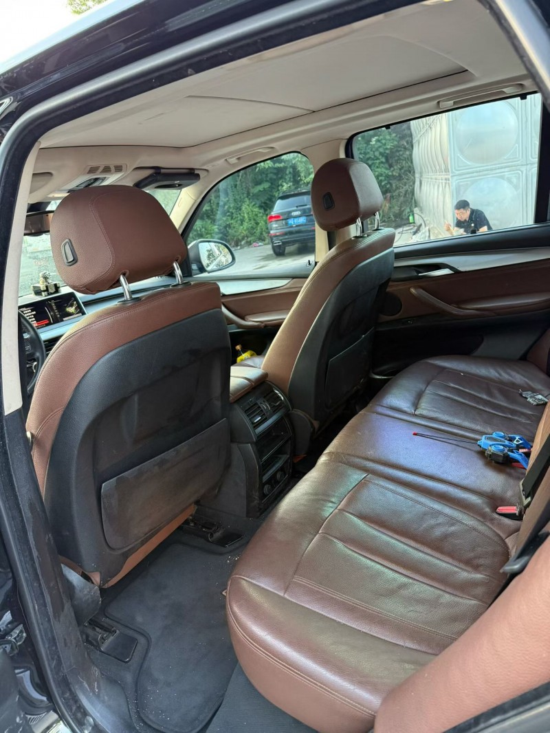 乐山18年宝马X54