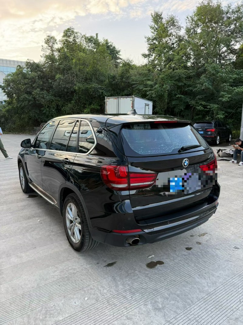 乐山18年宝马X57