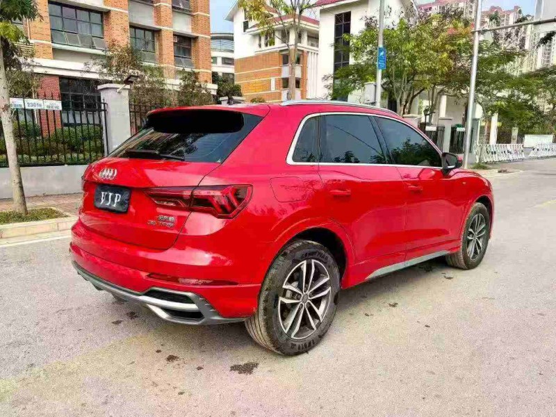 南宁21年奥迪Q38