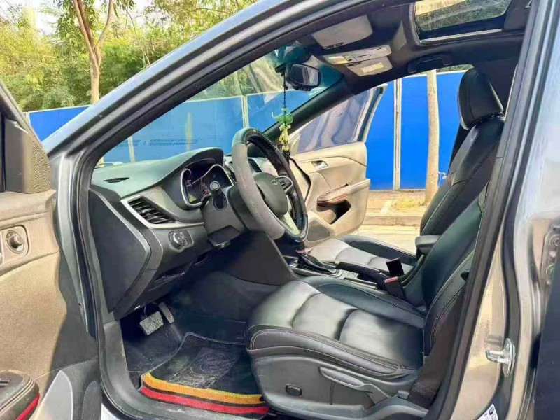 南宁19年雪佛兰科鲁泽4