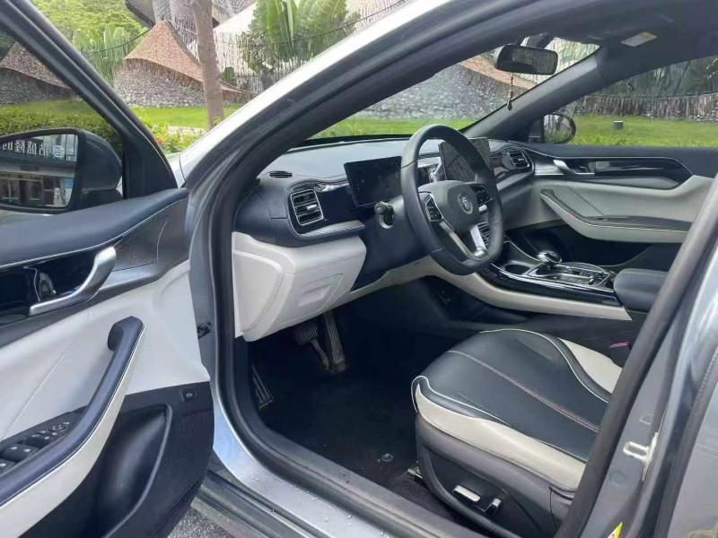 深圳23年比亚迪秦6